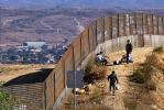 Illegal immigrant, border patrol, Wall, PRAV01P04_13